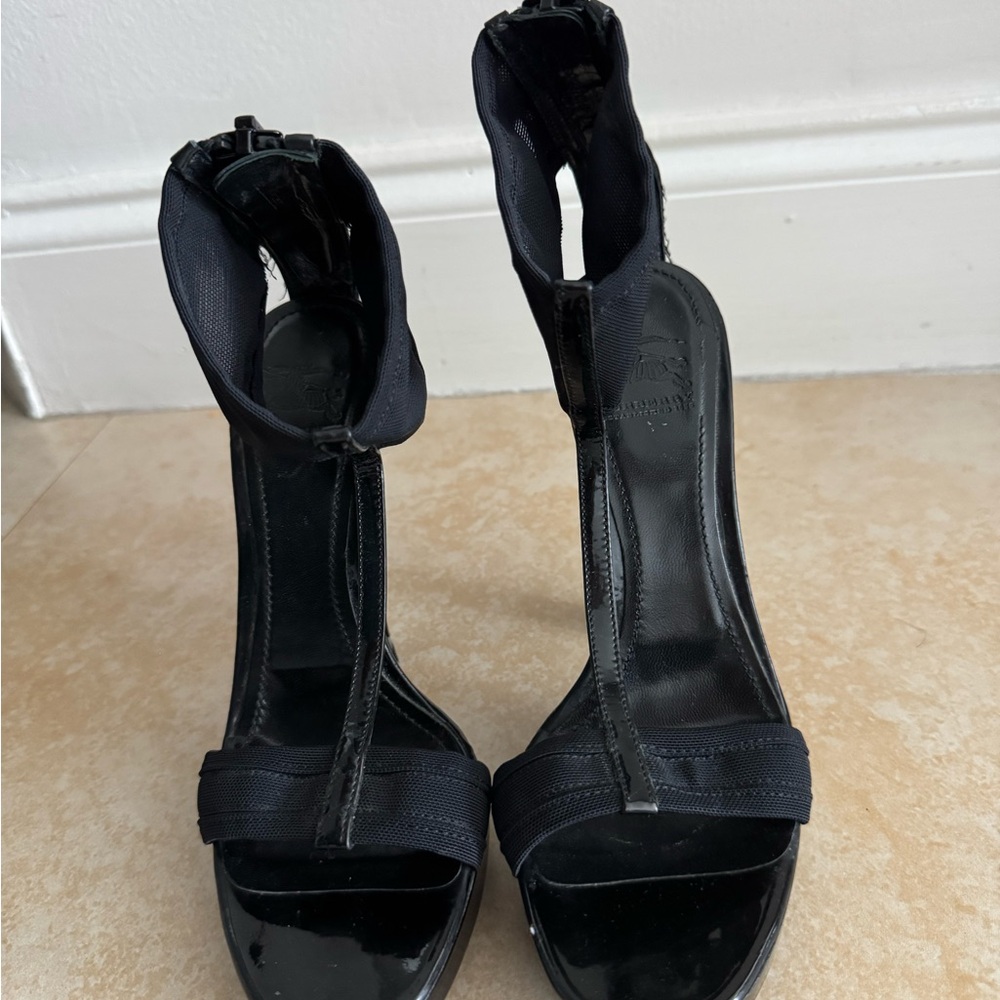 Burberry Mesh D'Orsay Pumps - Picture 2 of 9